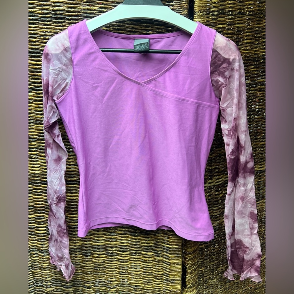 Nike- Womens, Size: Medium, Purple Long‎ Sleeve Top- Sheer sleeves